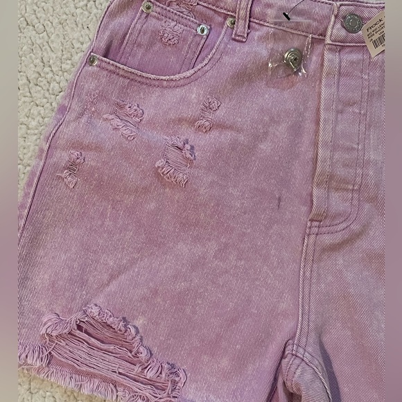 Distressed hi rise jean shorts Jrs button fly 4” inseam - Picture 7 of 9